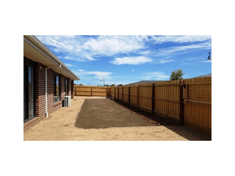 60 Boardwalk Boulevard, Cowes VIC 3922