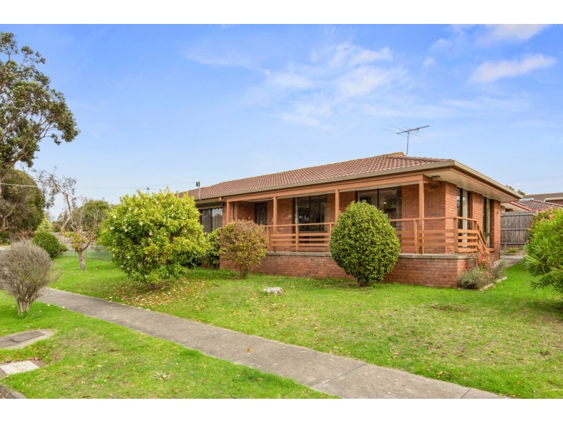 1 West Court, Cowes VIC 3922