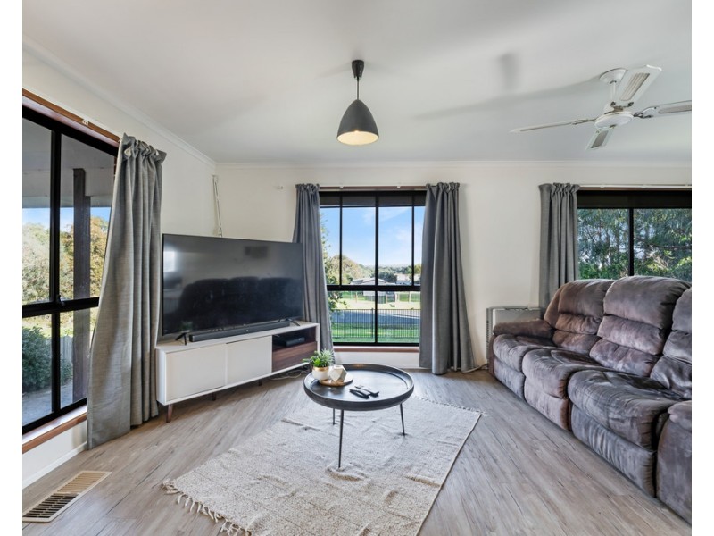 49 Red Rocks Road, Cowes VIC 3922