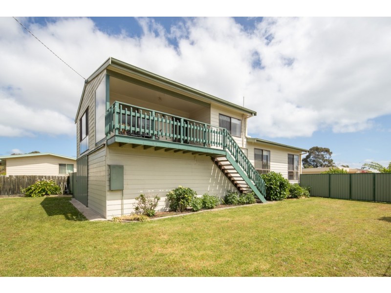 3 Ventnor Road, Cowes VIC 3922