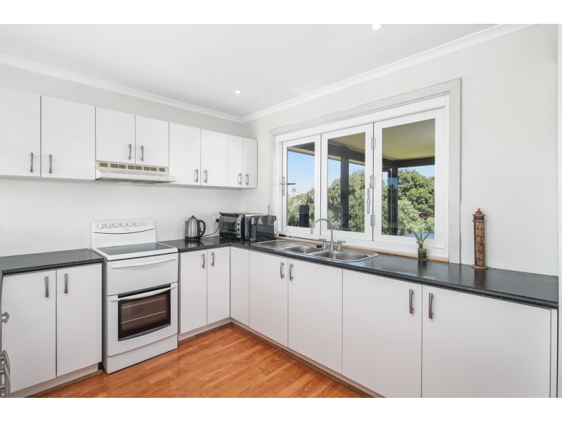 5 Fern Avenue, Surf Beach VIC 3922