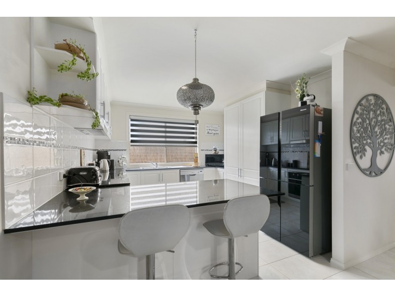 4 Waldorf Road, Cowes VIC 3922