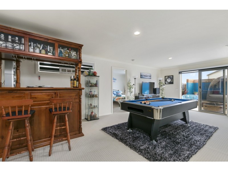 4 Waldorf Road, Cowes VIC 3922