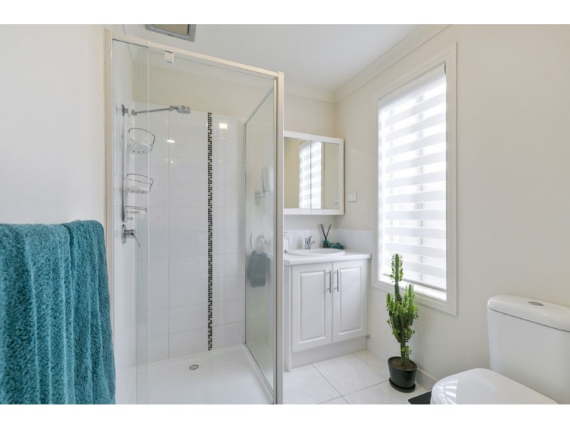 4 Waldorf Road, Cowes VIC 3922