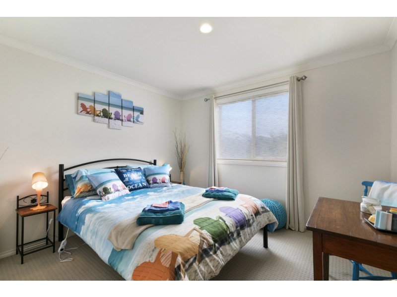 4 Waldorf Road, Cowes VIC 3922