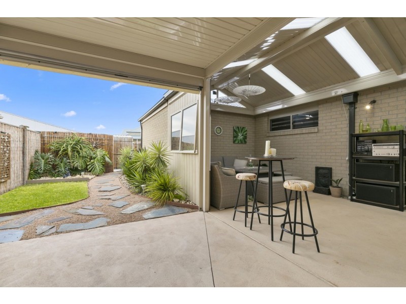 4 Waldorf Road, Cowes VIC 3922