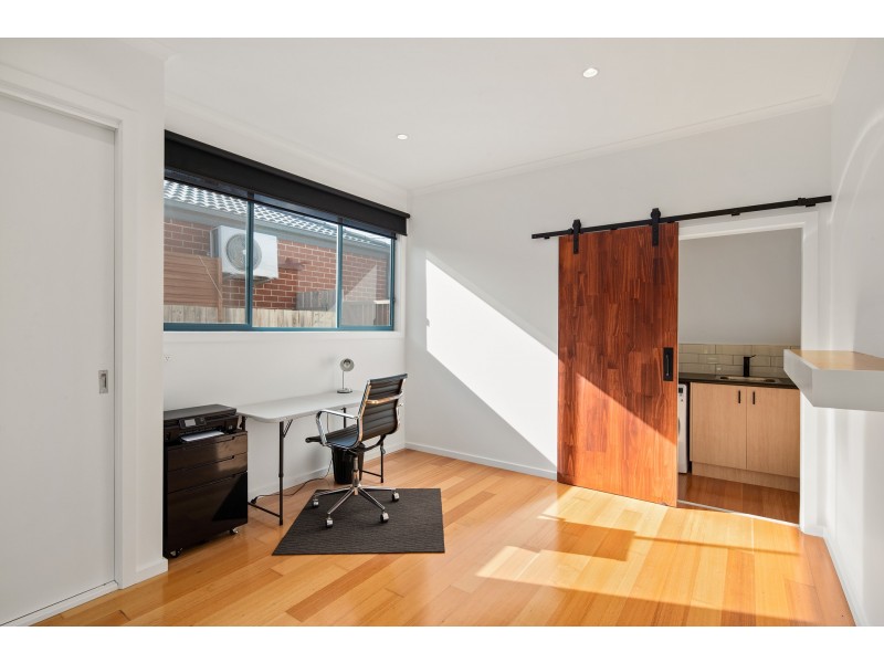 8 Sunderland Bay Road, Sunderland Bay VIC 3922