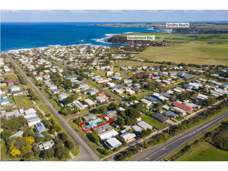 8 Sunderland Bay Road, Sunderland Bay VIC 3922