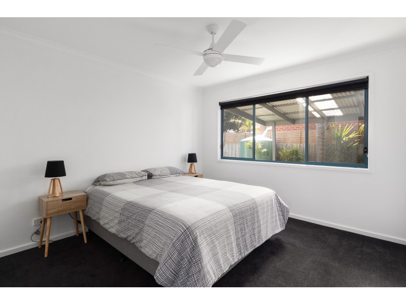 8 Sunderland Bay Road, Sunderland Bay VIC 3922