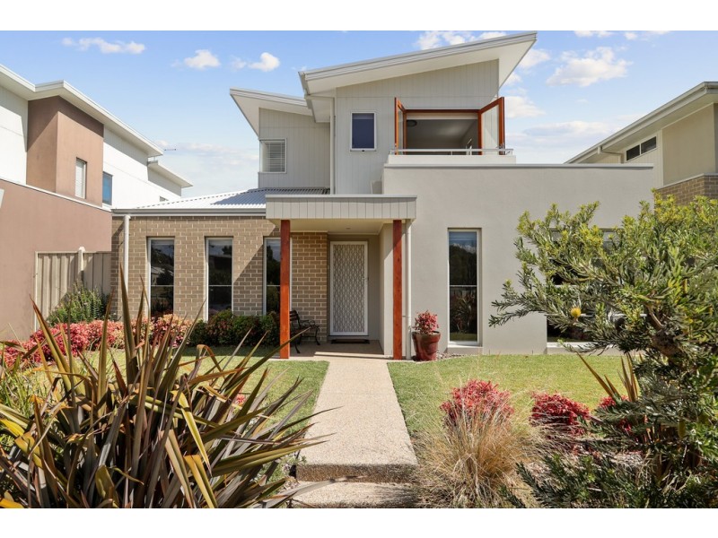 4 Lobelia Lane, Cowes VIC 3922