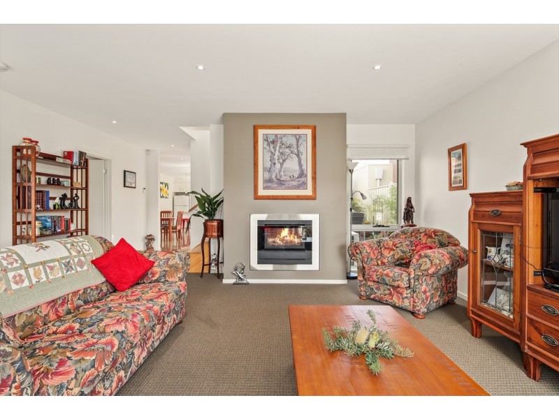 4 Lobelia Lane, Cowes VIC 3922