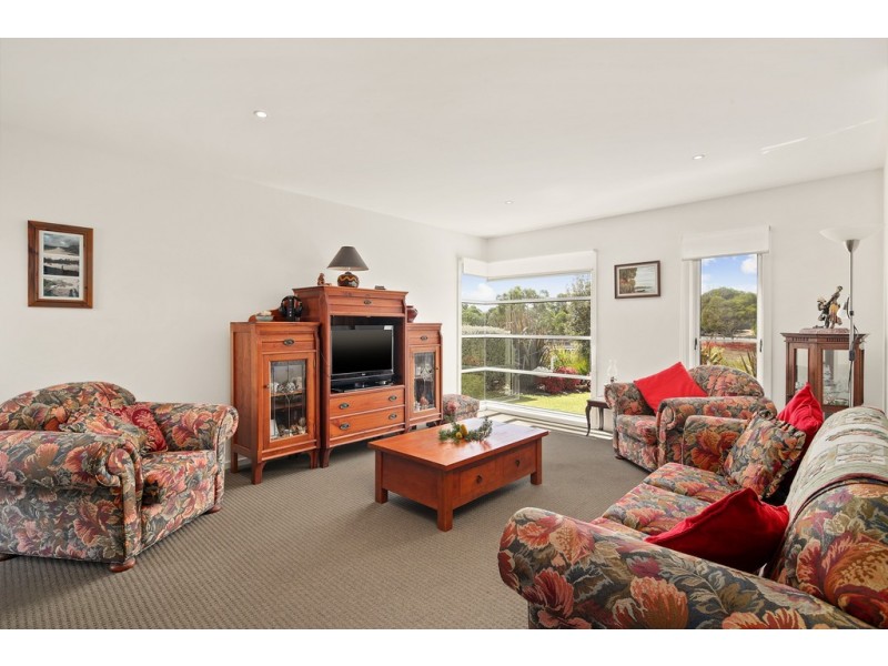 4 Lobelia Lane, Cowes VIC 3922