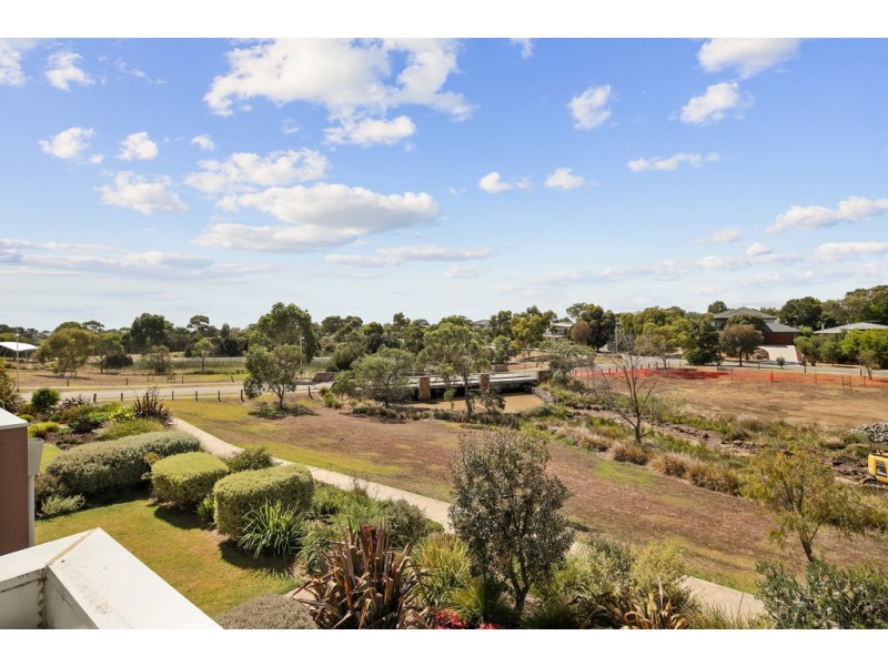 4 Lobelia Lane, Cowes VIC 3922