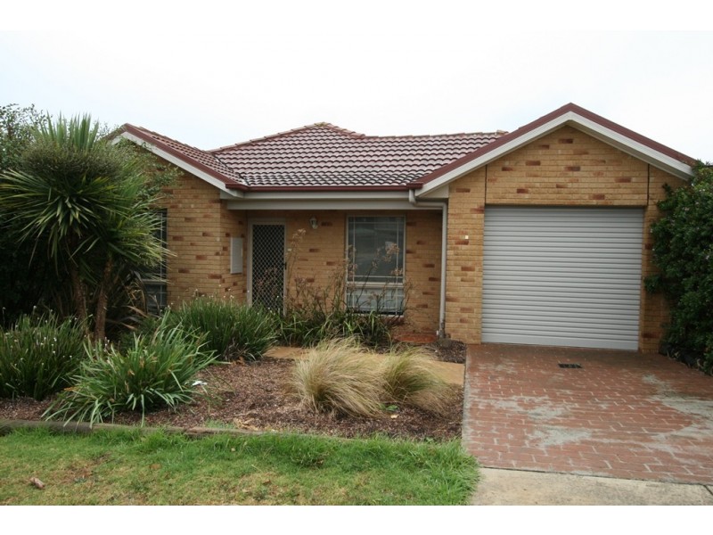 2/52-54 Genista Street, San Remo VIC 3925