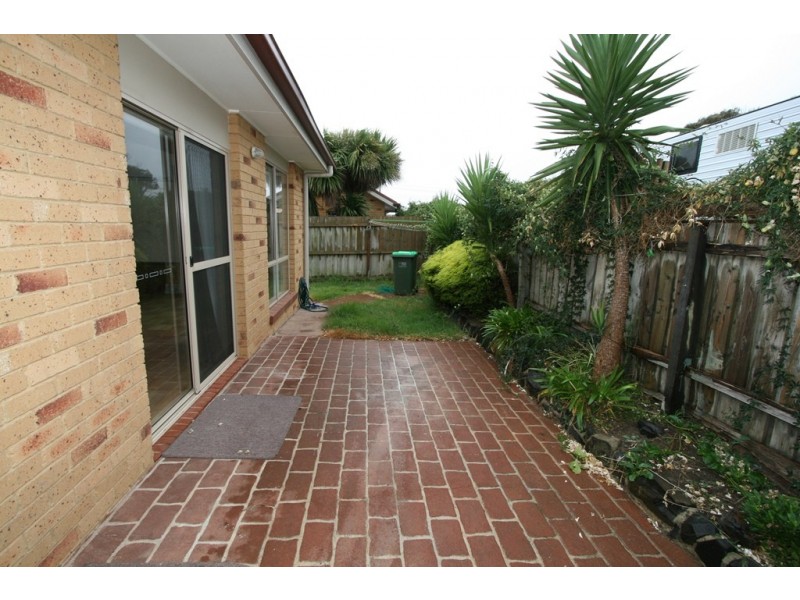 2/52-54 Genista Street, San Remo VIC 3925