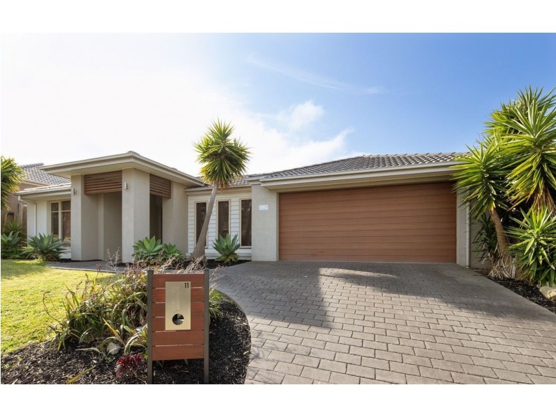 11 Dianella Way, Cowes VIC 3922