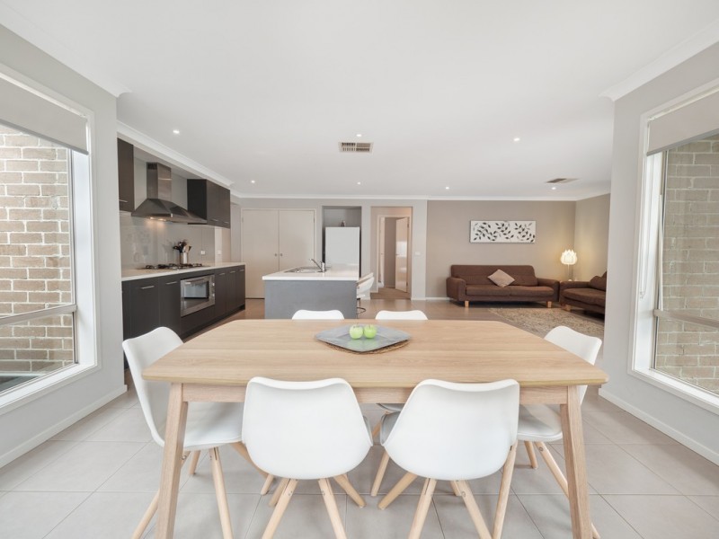 11 Dianella Way, Cowes VIC 3922
