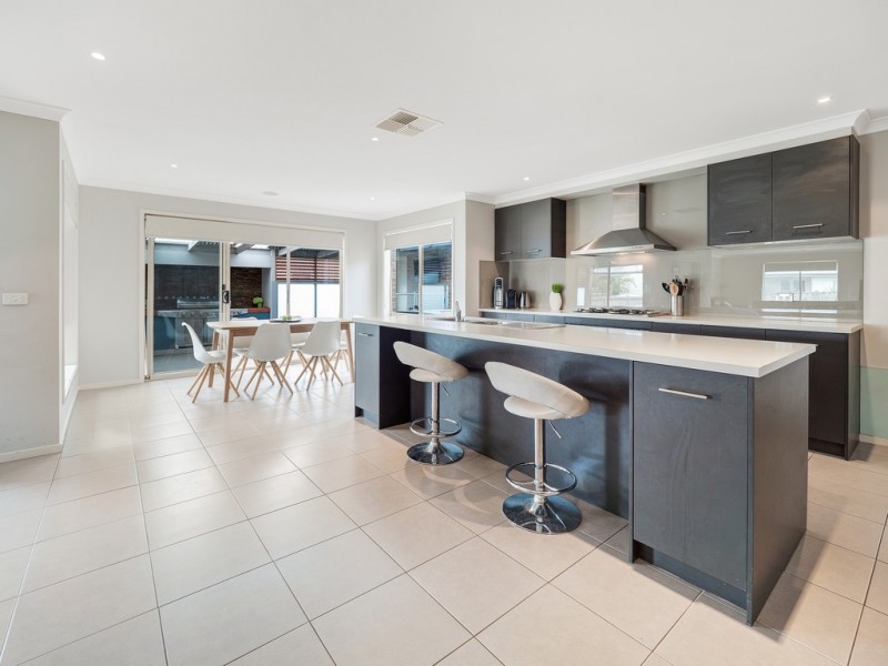 11 Dianella Way, Cowes VIC 3922