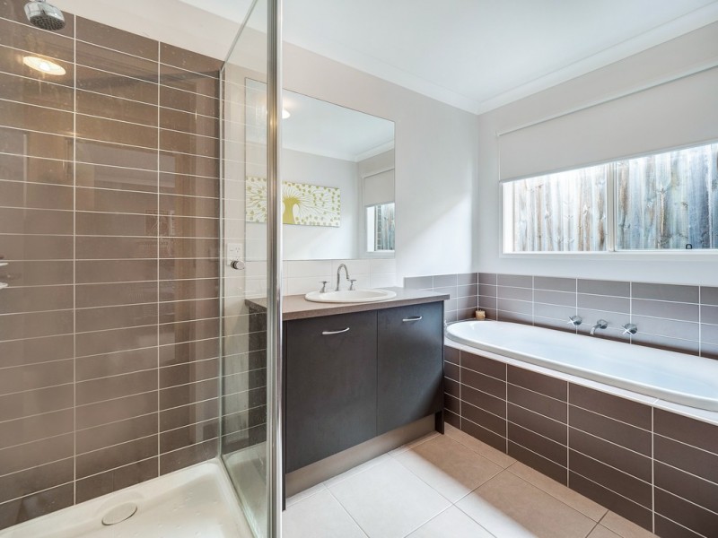 11 Dianella Way, Cowes VIC 3922