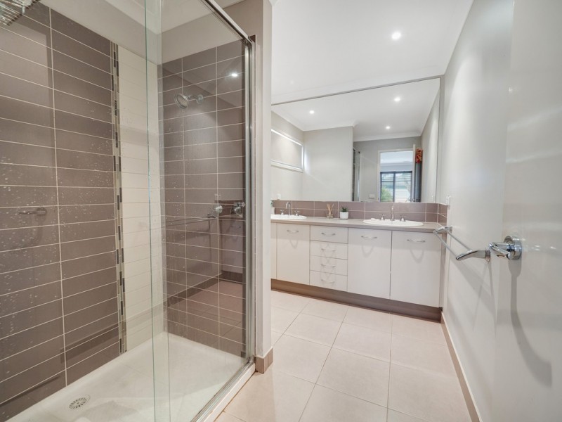 11 Dianella Way, Cowes VIC 3922