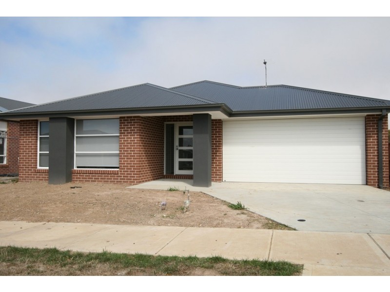 41 Seacrest Dve, Cowes VIC 3922