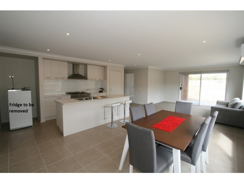 41 Seacrest Dve, Cowes VIC 3922