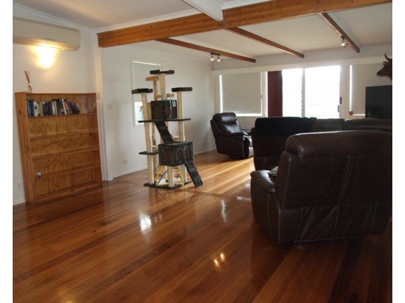 2 Albany Road, Cowes VIC 3922