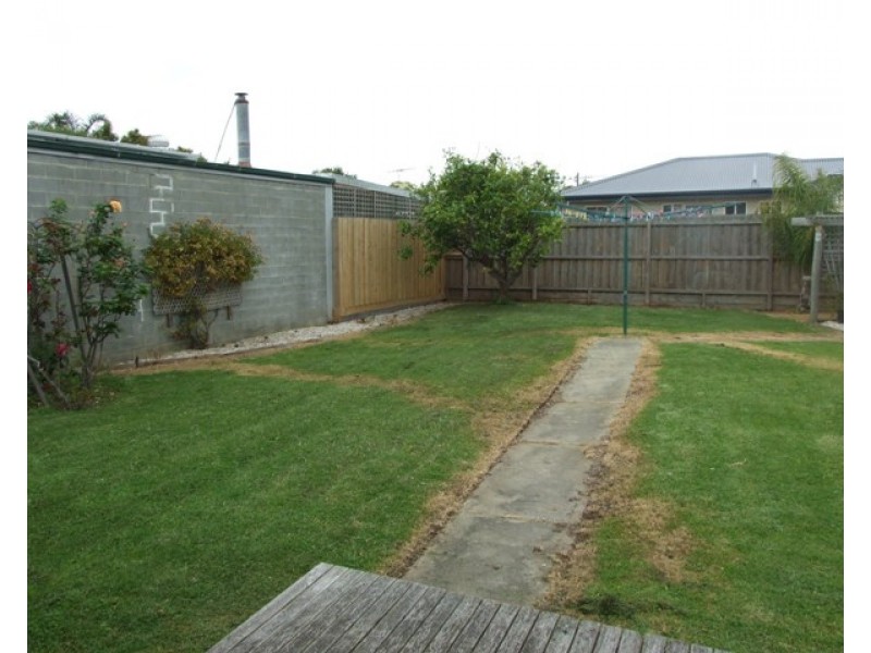 2 Albany Road, Cowes VIC 3922
