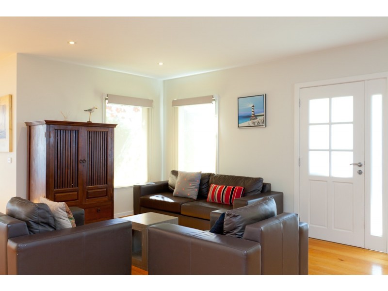 2 Barry Street, Sunderland Bay VIC 3922