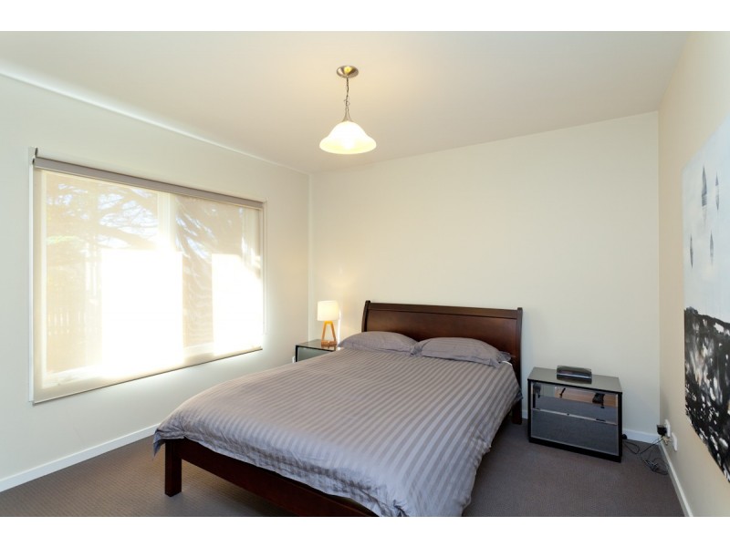 2 Barry Street, Sunderland Bay VIC 3922