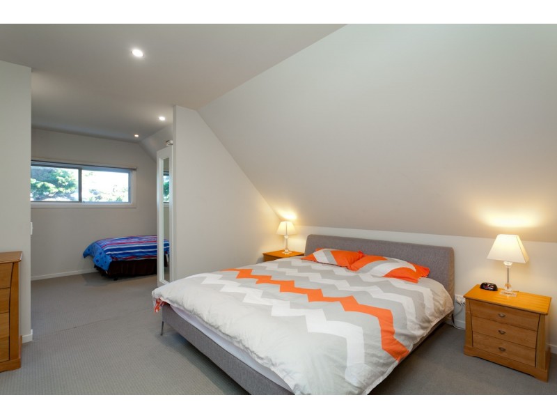 2 Barry Street, Sunderland Bay VIC 3922