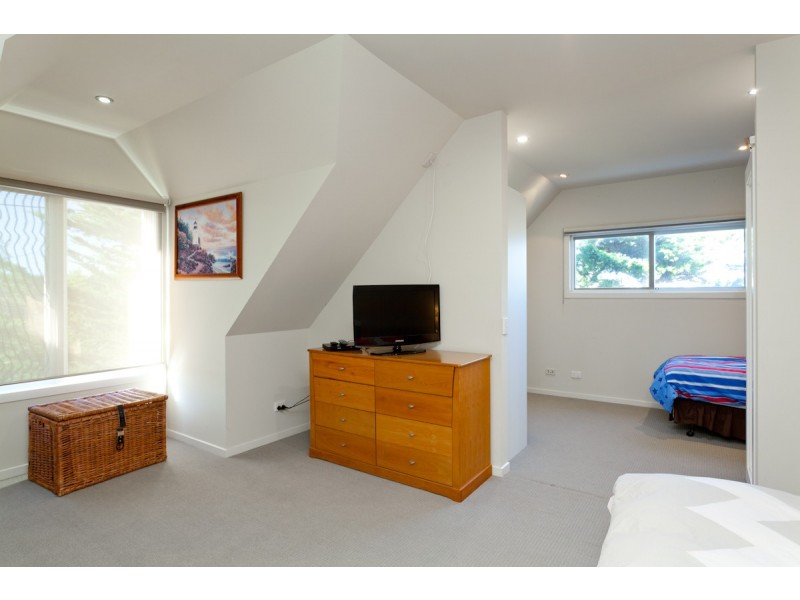 2 Barry Street, Sunderland Bay VIC 3922