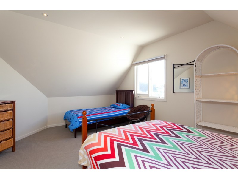 2 Barry Street, Sunderland Bay VIC 3922