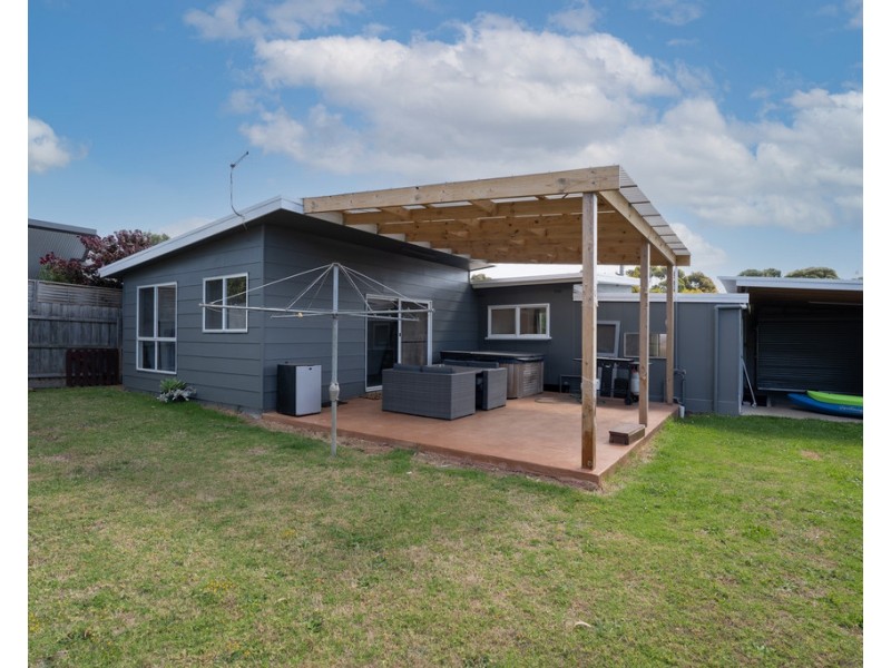 61 McHaffie Drive, Cowes VIC 3922