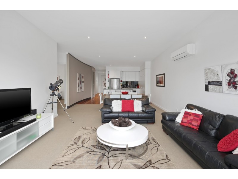 17/4 The Esplanade, Cowes VIC 3922