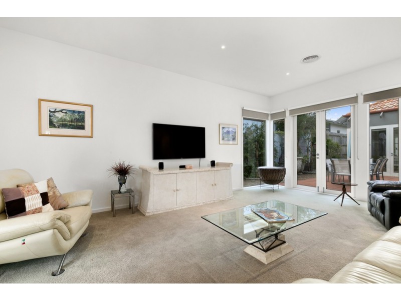 6 Rose Avenue, Cowes VIC 3922