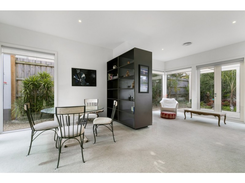 6 Rose Avenue, Cowes VIC 3922