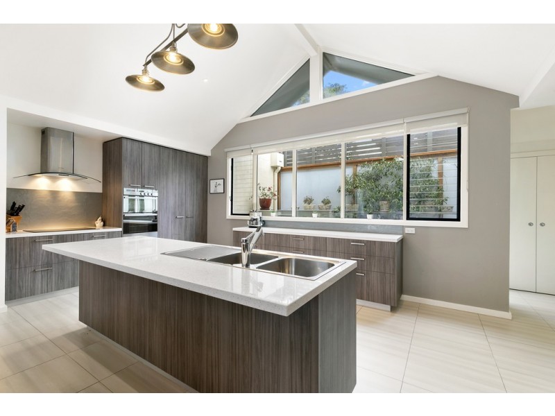 6 Rose Avenue, Cowes VIC 3922