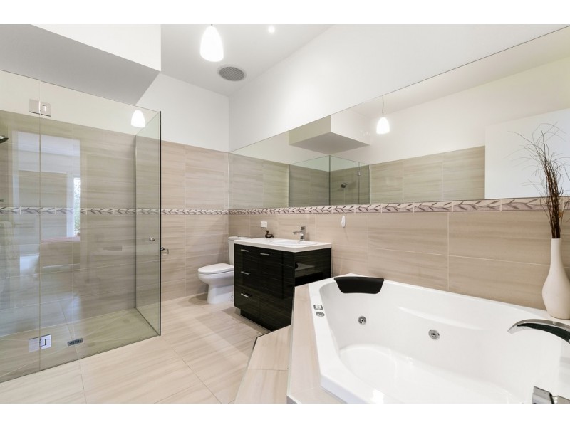 6 Rose Avenue, Cowes VIC 3922