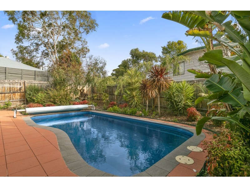 6 Rose Avenue, Cowes VIC 3922