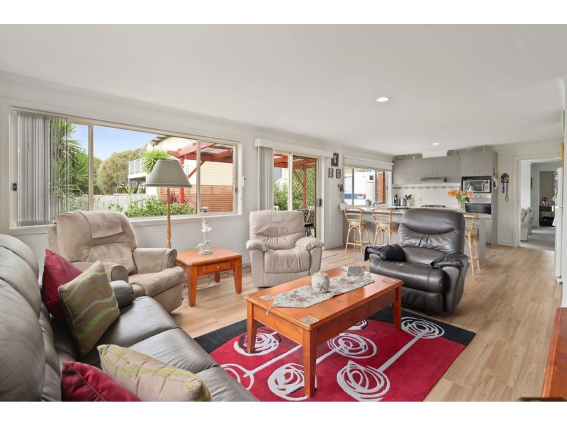 13 Katherine Circuit, Cowes VIC 3922