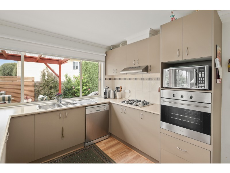 13 Katherine Circuit, Cowes VIC 3922