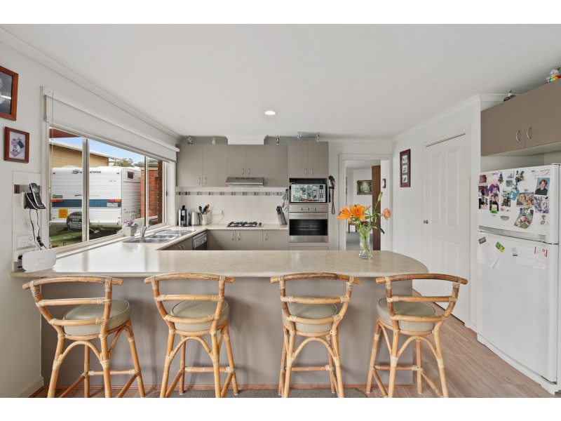 13 Katherine Circuit, Cowes VIC 3922