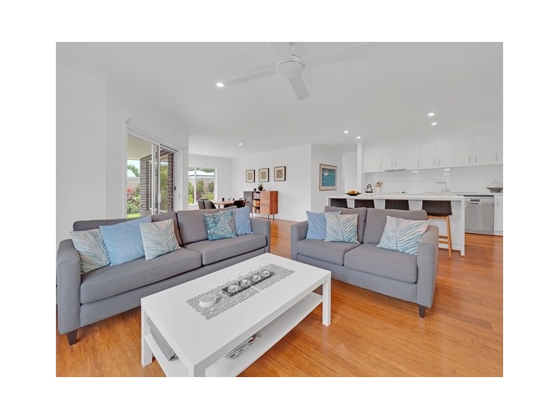 21 Roderick Close, Cowes VIC 3922