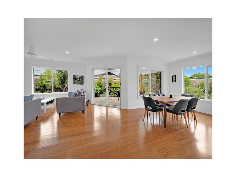 21 Roderick Close, Cowes VIC 3922