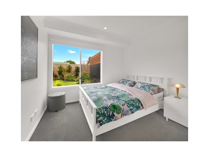 21 Roderick Close, Cowes VIC 3922