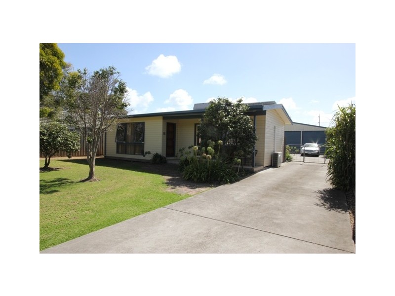 33 Phillip Island Road, Newhaven VIC 3925