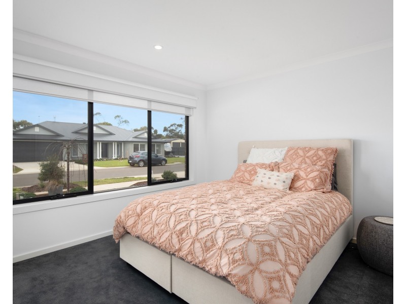 26 Everton Drive, Cowes VIC 3922