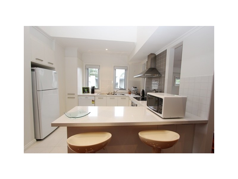 2/12 Steele Street, Cowes VIC 3922