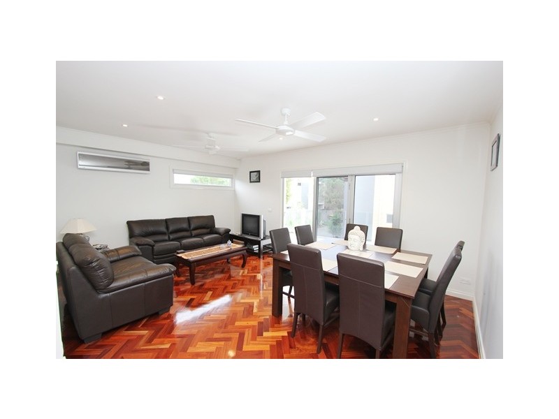 2/12 Steele Street, Cowes VIC 3922